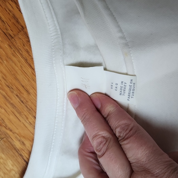 H & M Crewneck Sweater - Picture 2 of 7